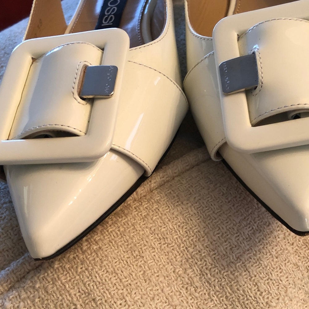 Sergio Rossi White Pointed Slingback Flats with Buckle - Picture 5 of 9